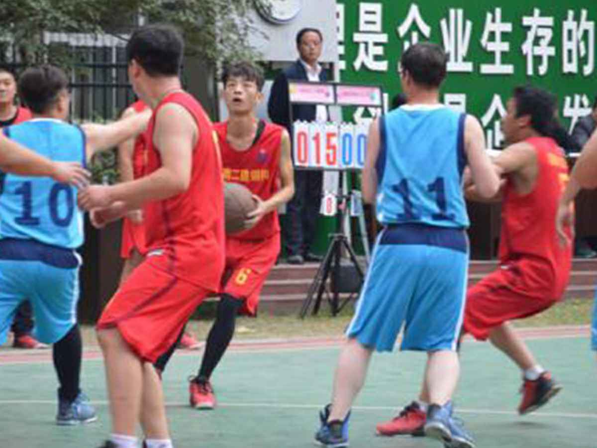 参加米兰体育·米兰登陆入口-米兰online(中国)“奋进杯”男子篮球赛